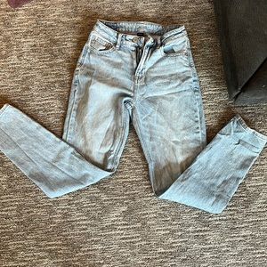 00 boyfriend regular jeans barely worn